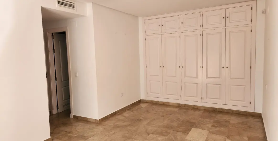 Продажа апартаментов на первом этаже в Benalmadena 16