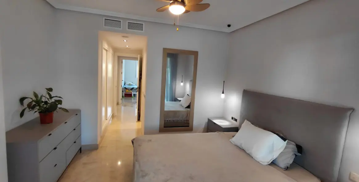 Sale of middle floor apartment in Nagüeles 5