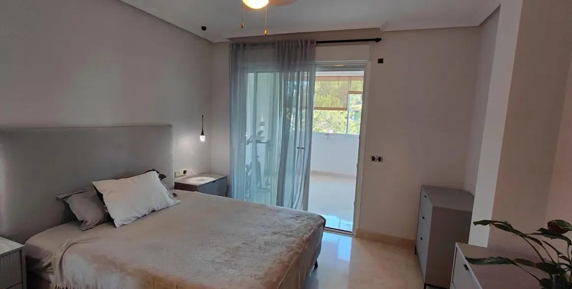 Sale of middle floor apartment in Nagüeles 6