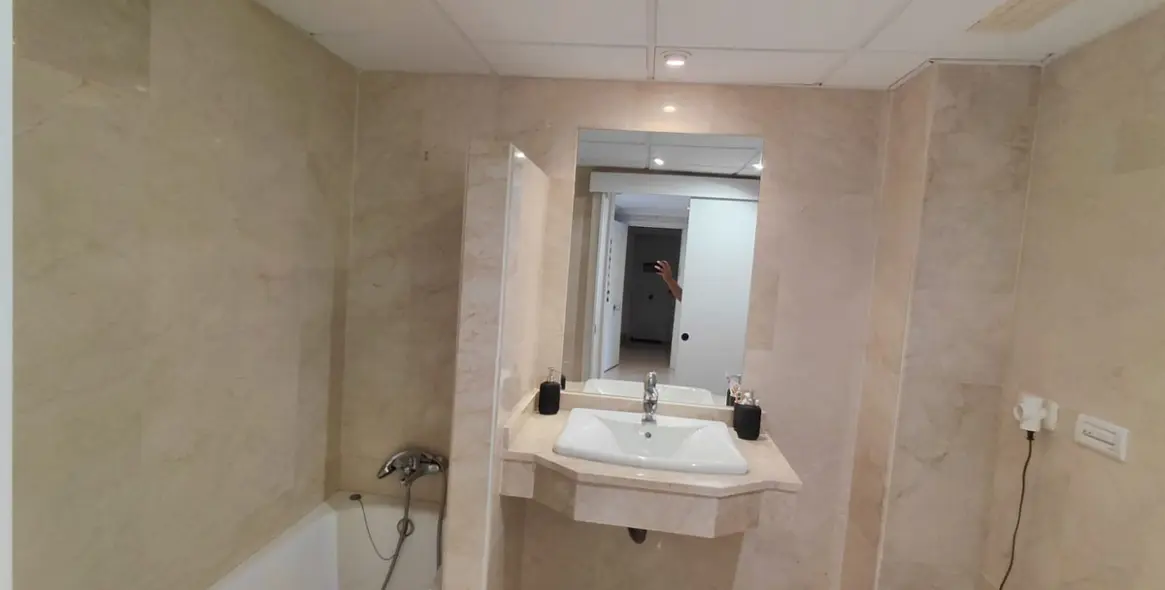 Sale of middle floor apartment in Nagüeles 15
