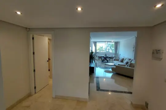 Image 9 thumb
