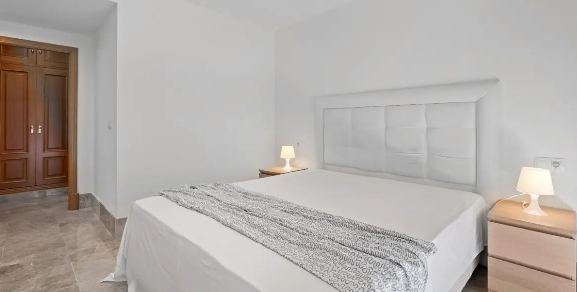 Sale of duplex in Santa Clara 9