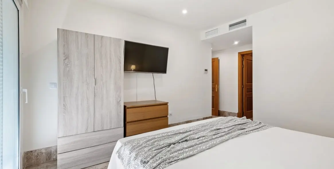 Sale of duplex in Santa Clara 11