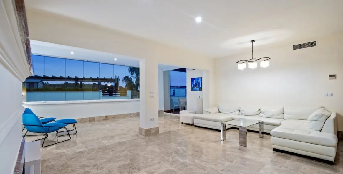 Sale of duplex in Santa Clara 12