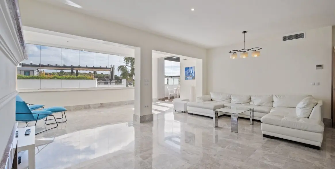 Sale of duplex in Santa Clara 19