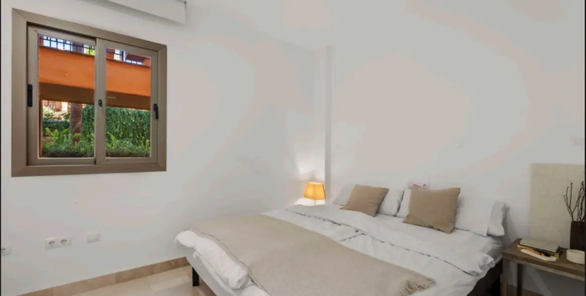 Sale of ground floor apartment in Benahavís 5