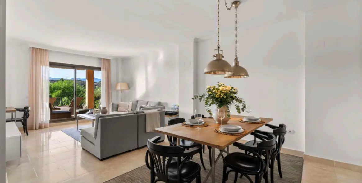 Venta de apartamento en planta baja en Benahavís 6