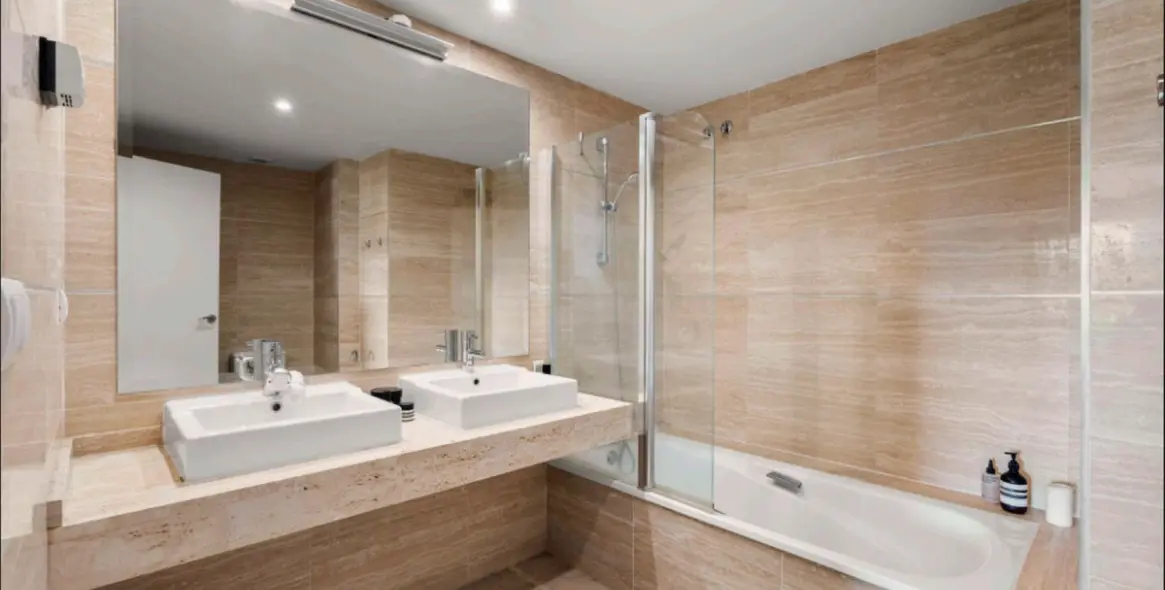 Venta de apartamento en planta baja en Benahavís 8