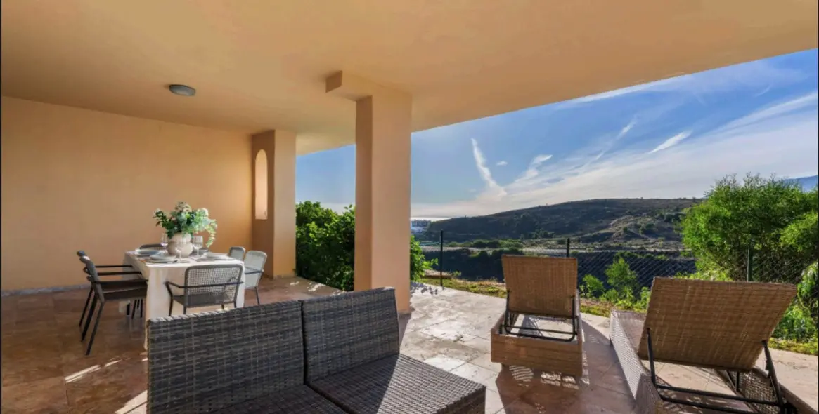 Venta de apartamento en planta baja en Benahavís 10