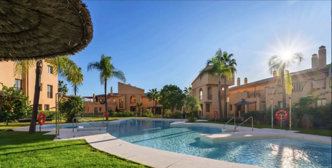 Venta de apartamento en planta baja en Benahavís 13