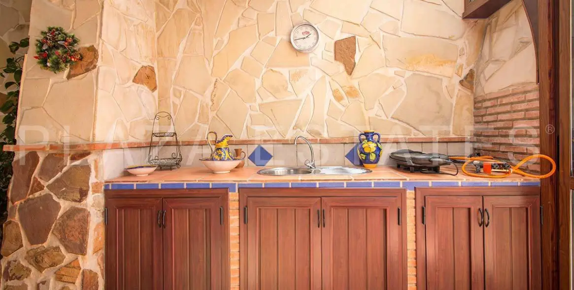 Sale of detached villa in Nerja 17