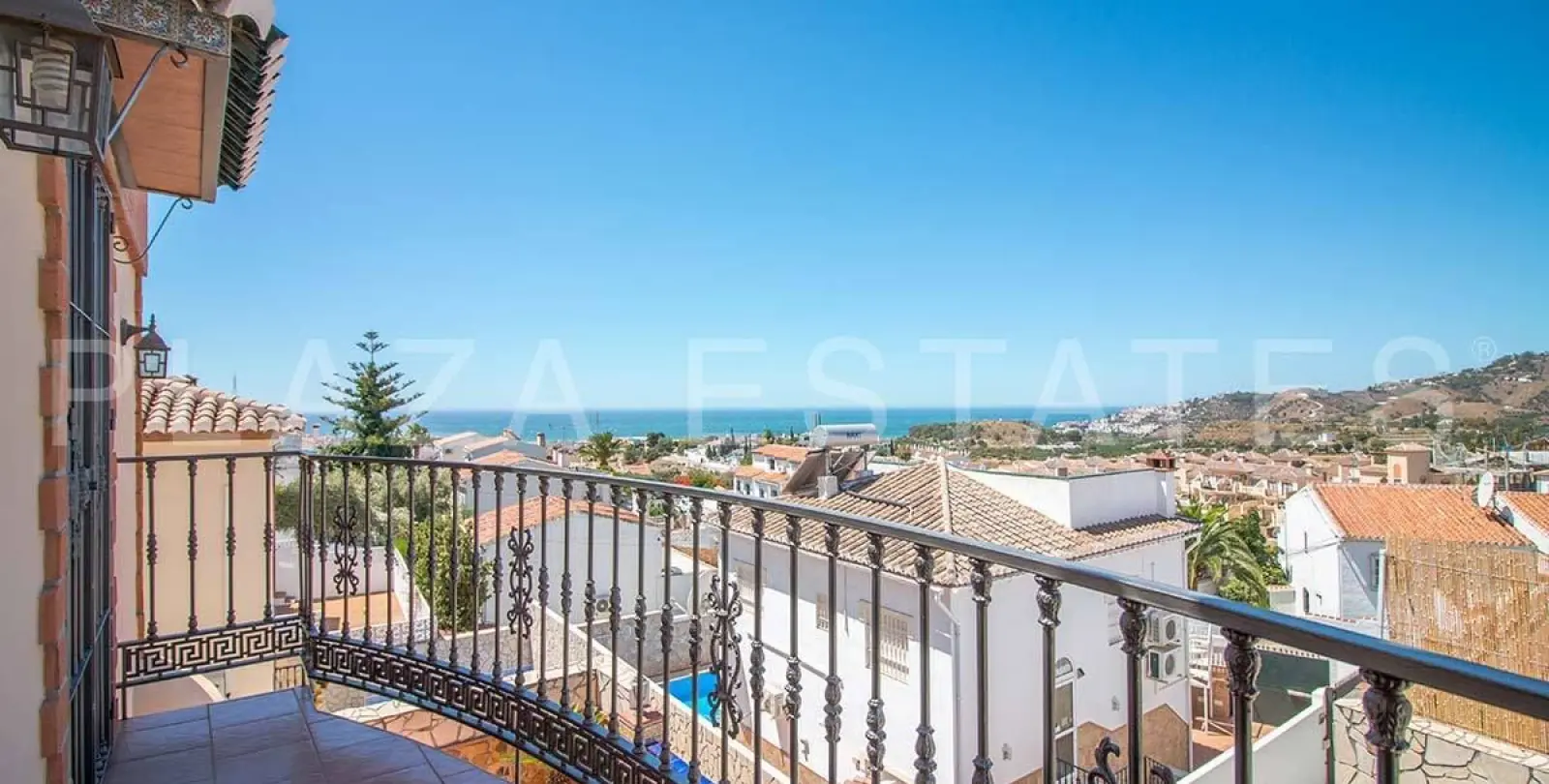Продажа  отдельно стоящей виллы в Nerja 3