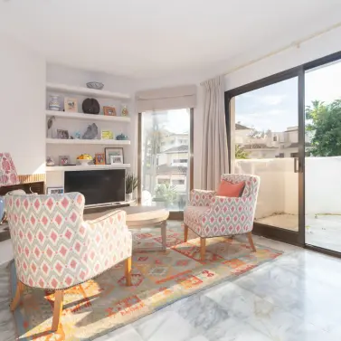 Sale of penthouse duplex in Elviria