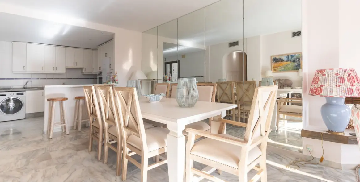 Продажа двухуровневого пентхауса в Elviria 5