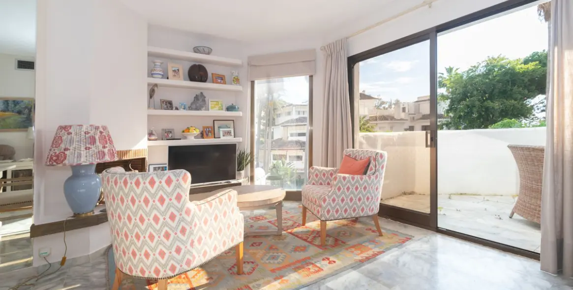 Venta de ático dúplex en Elviria 2