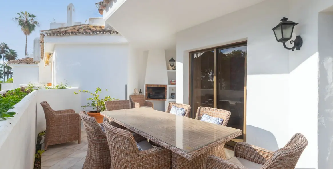 Venta de ático dúplex en Elviria 9