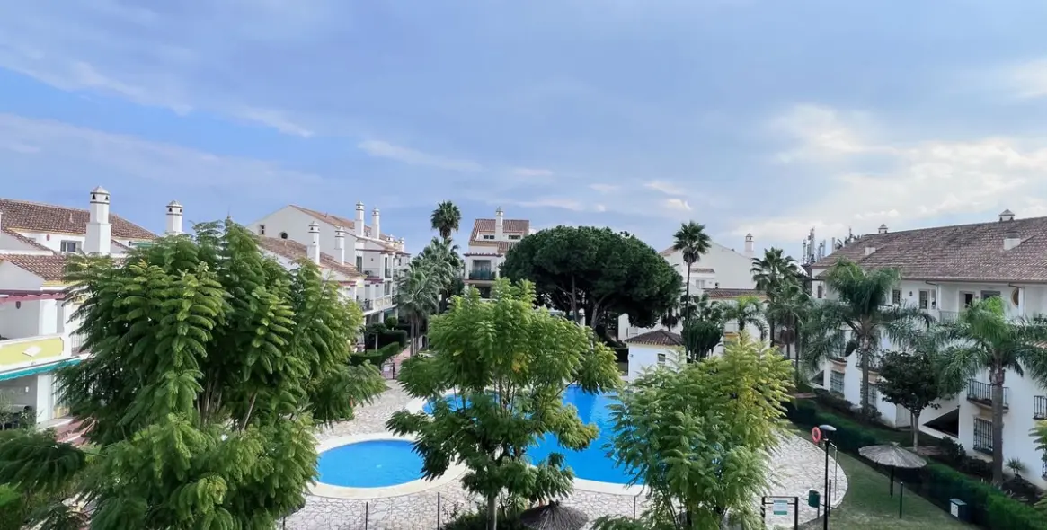 Продажа двухуровневого пентхауса в Las Chapas 22