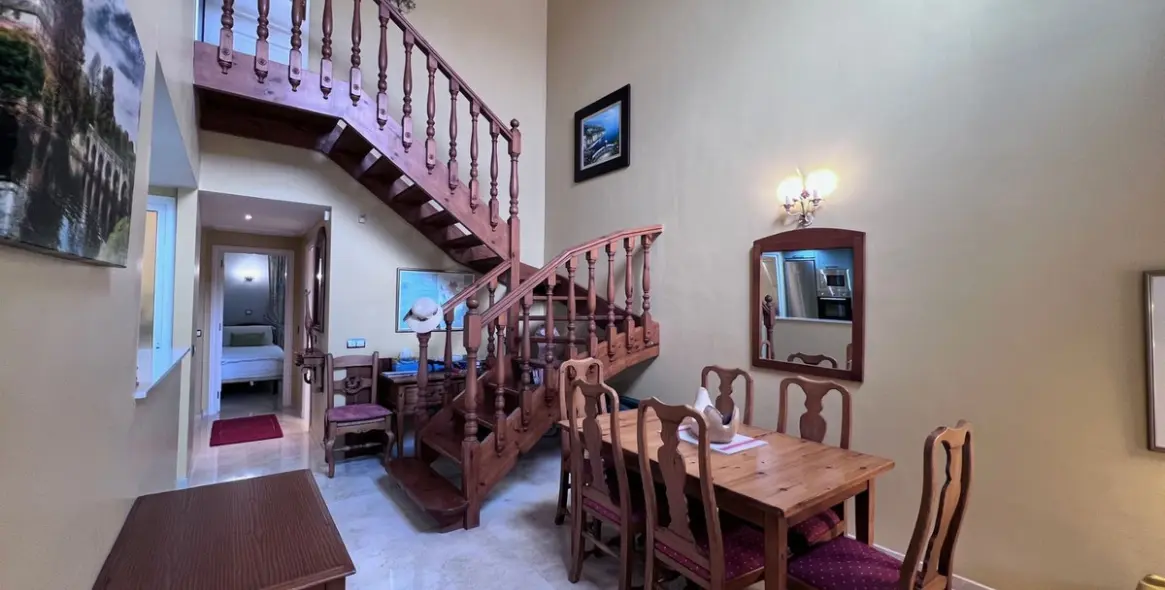 Продажа двухуровневого пентхауса в Las Chapas 23