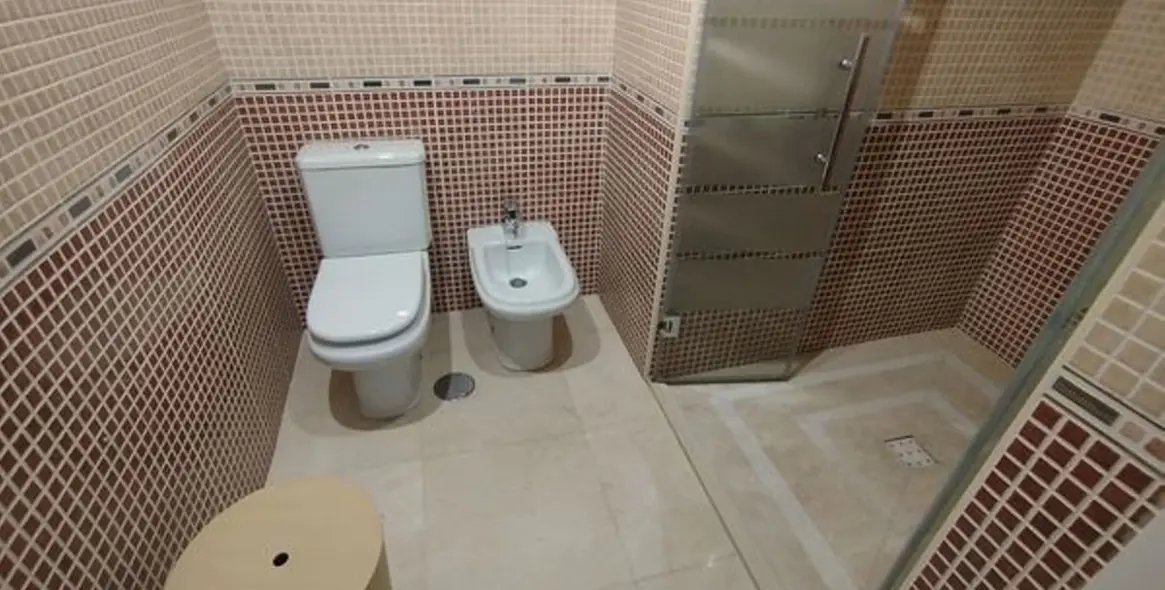 Продажа апартаментов на среднем этаже в Benalmadena Costa 2