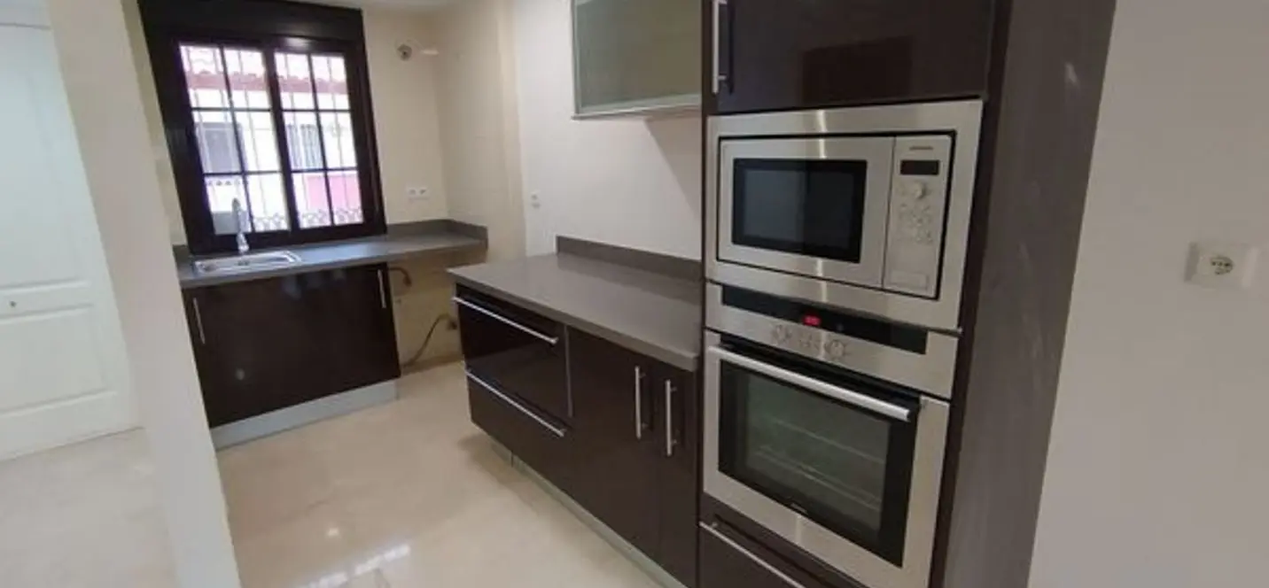 Sale of middle floor apartment in Benalmadena Costa 0
