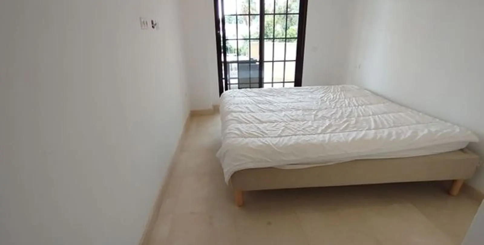 Sale of middle floor apartment in Benalmadena Costa 3