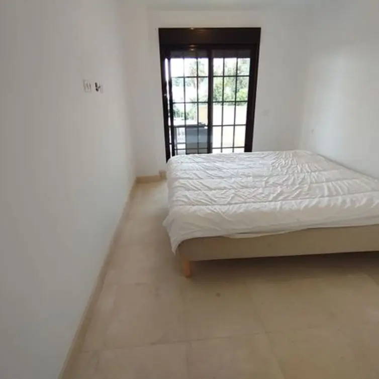 Sale of middle floor apartment in Benalmadena Costa