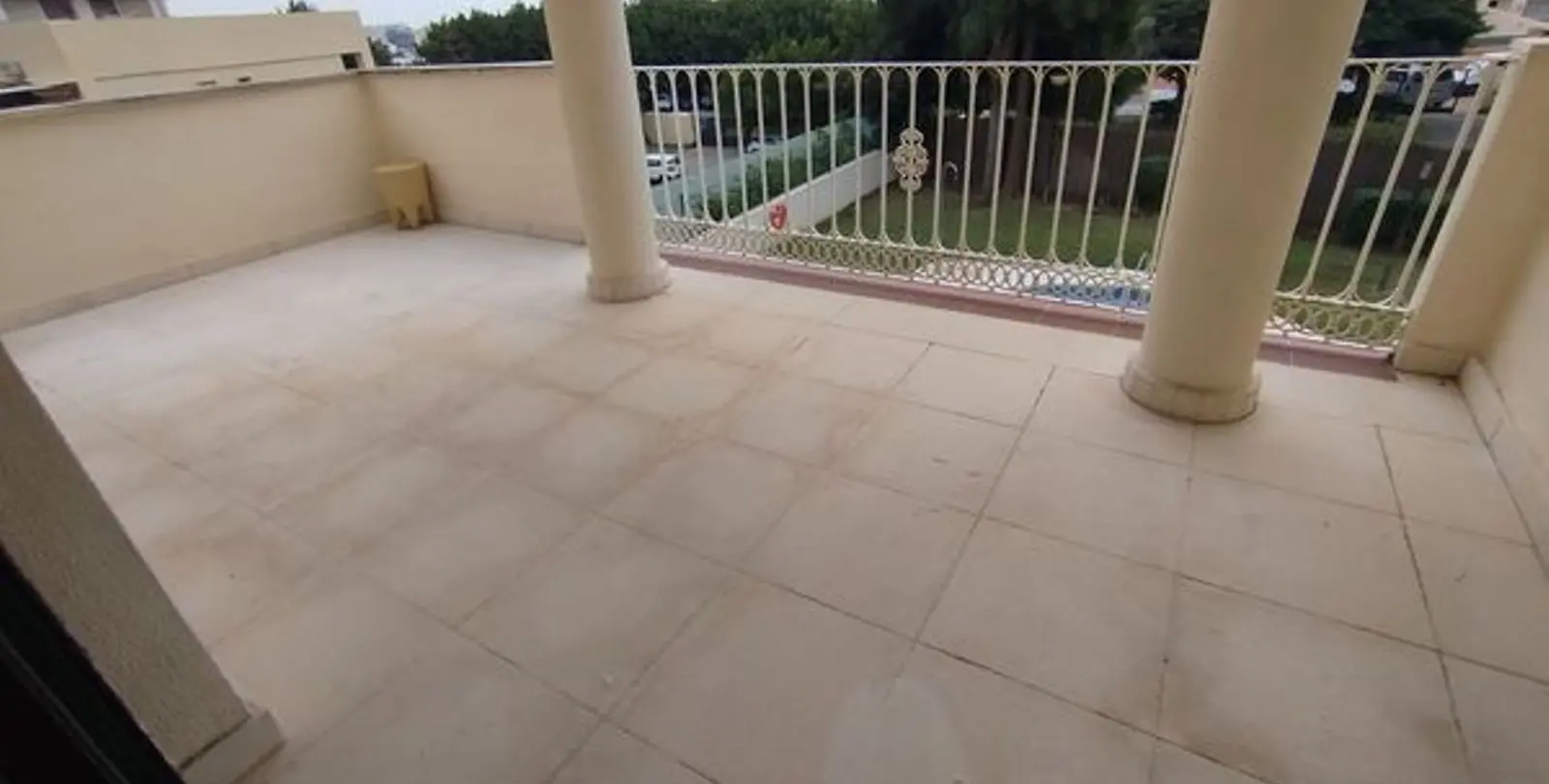 Sale of middle floor apartment in Benalmadena Costa 16