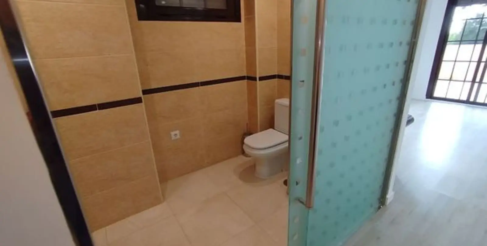 Sale of middle floor apartment in Benalmadena Costa 19