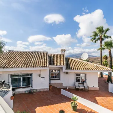 Sale of detached villa in Sierrezuela