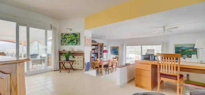 Sale of detached villa in Sierrezuela 2