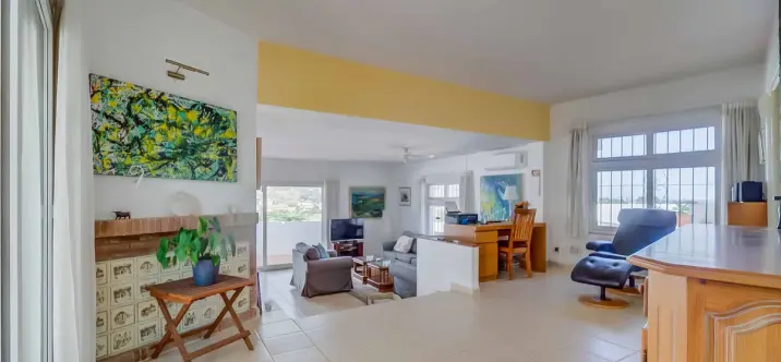 Sale of detached villa in Sierrezuela 4