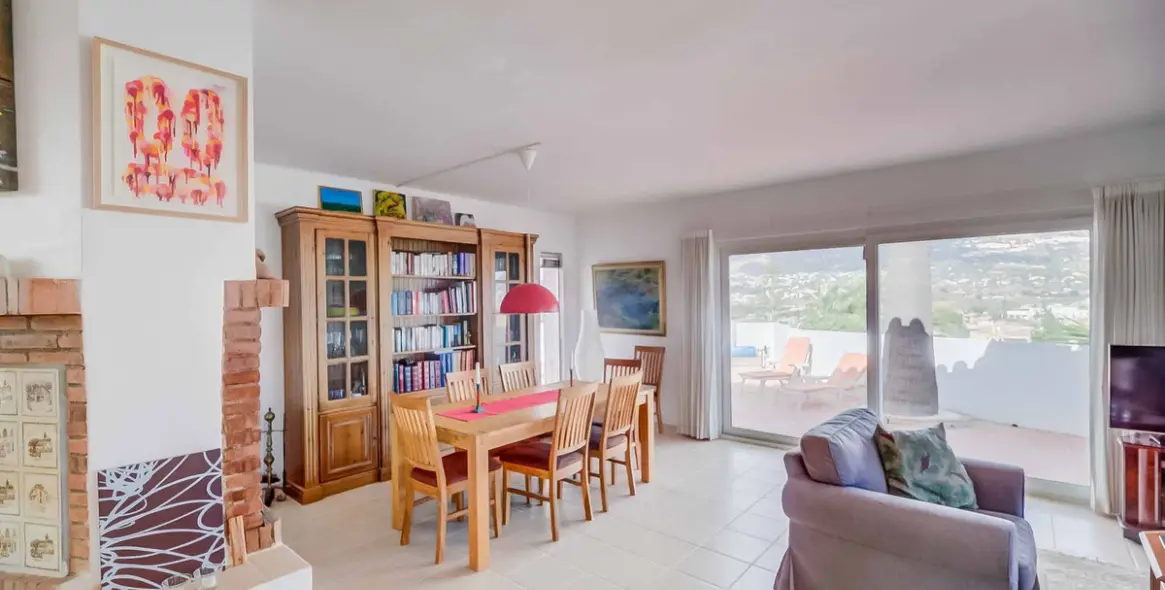 Sale of detached villa in Sierrezuela 7