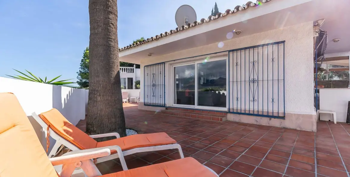 Sale of detached villa in Sierrezuela 37