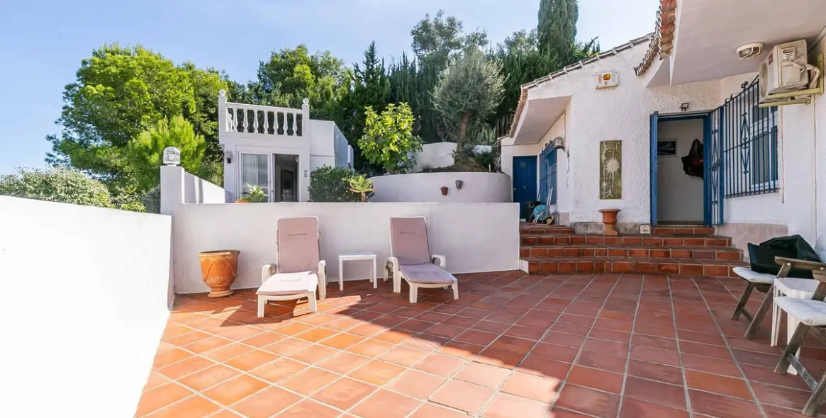 Sale of detached villa in Sierrezuela 39