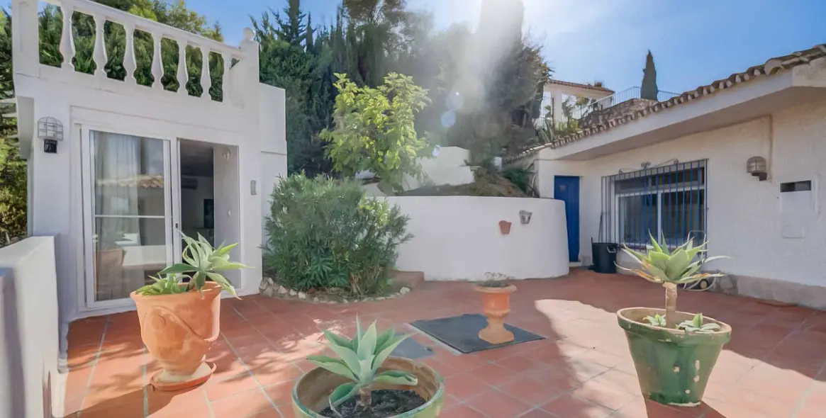 Sale of detached villa in Sierrezuela 42