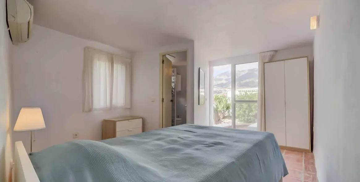 Sale of detached villa in Sierrezuela 51