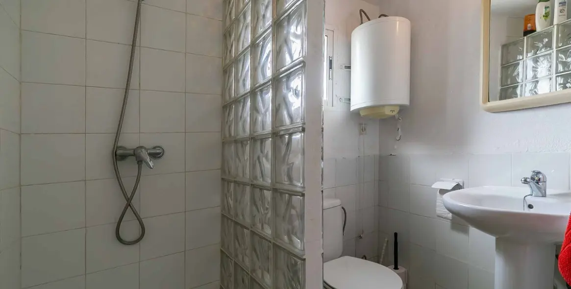 Sale of detached villa in Sierrezuela 52