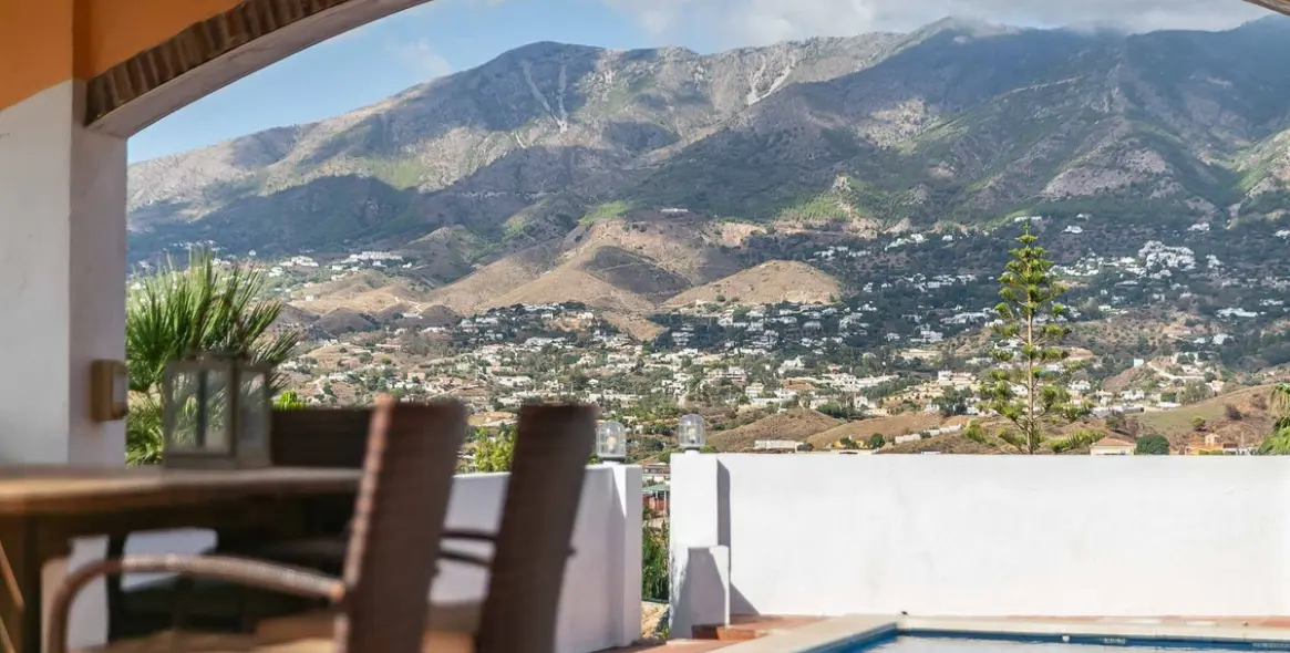 Sale of detached villa in Sierrezuela 59