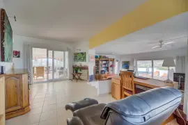 Image 4 thumb