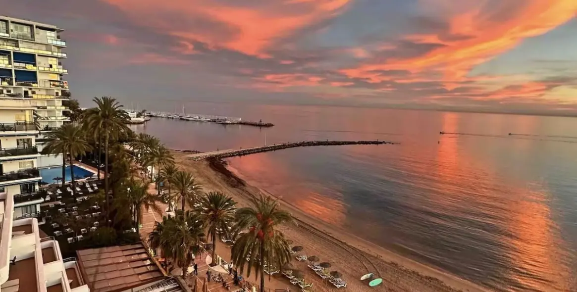 Продажа апартаментов на среднем этаже в Marbella 1