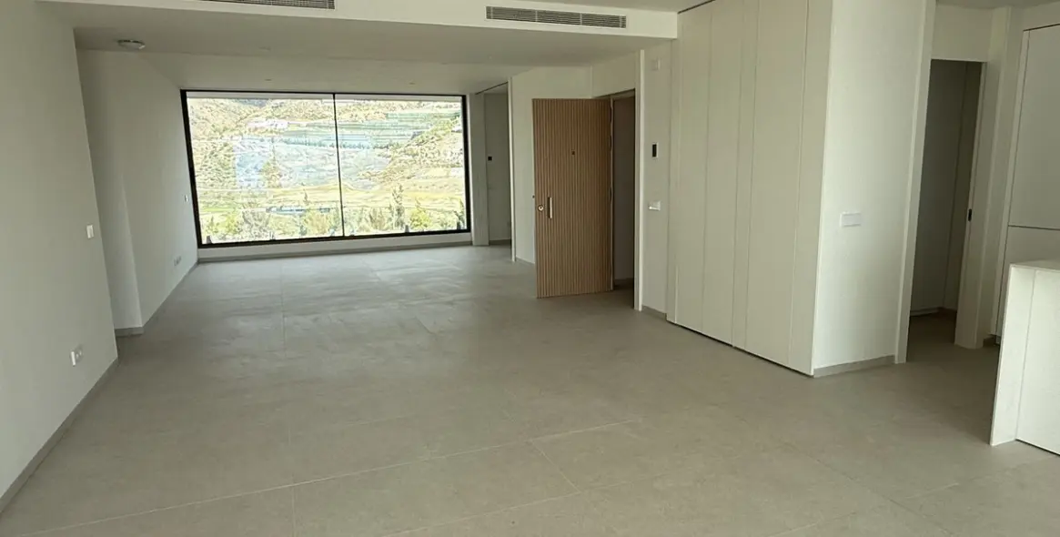 Sale of middle floor apartment in La Quinta 13