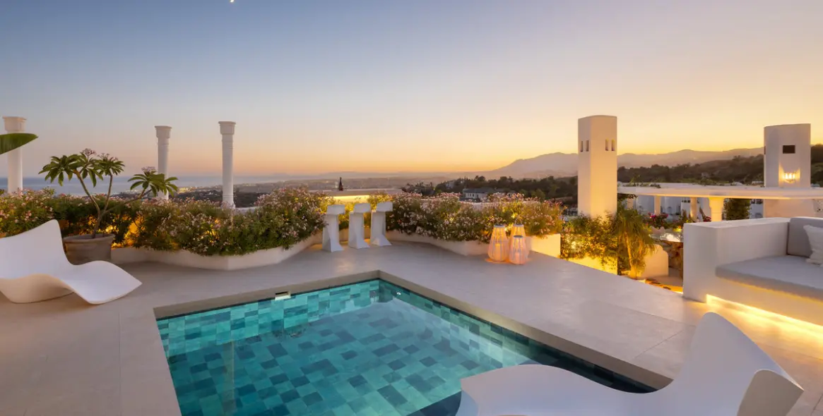 Продажа пентхауса в The Golden Mile 1