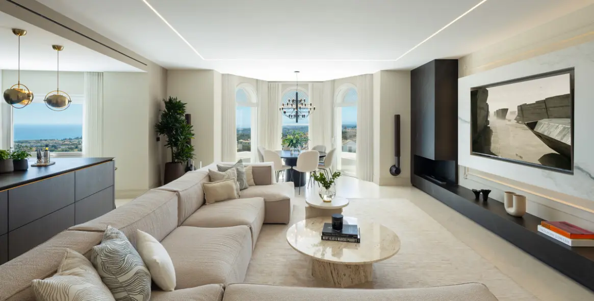 Продажа пентхауса в The Golden Mile 9