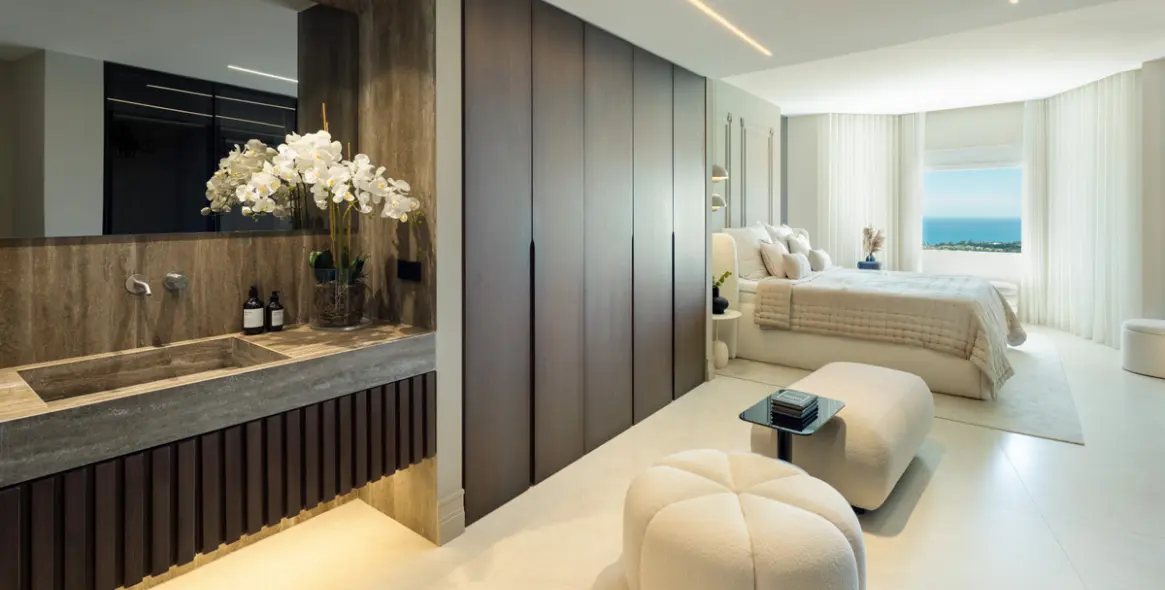 Продажа пентхауса в The Golden Mile 14