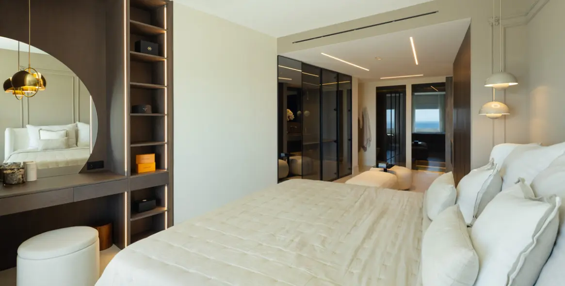 Продажа пентхауса в The Golden Mile 15