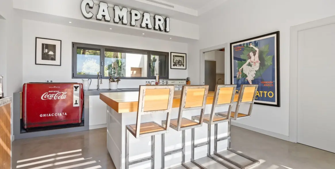 Продажа  отдельно стоящей виллы в El Madroñal 31