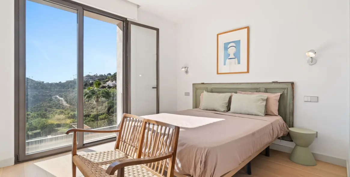 Продажа  отдельно стоящей виллы в El Madroñal 37