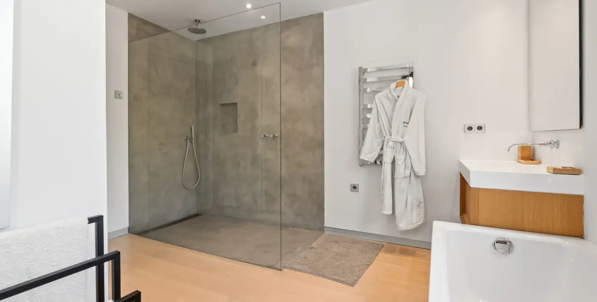 Продажа  отдельно стоящей виллы в El Madroñal 39