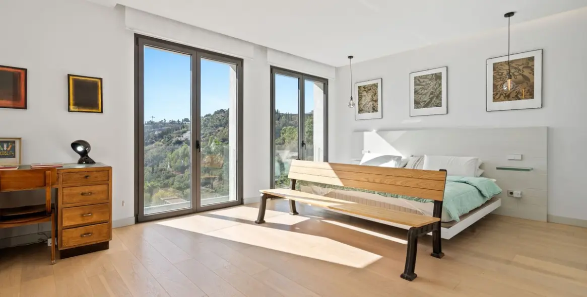 Продажа  отдельно стоящей виллы в El Madroñal 44