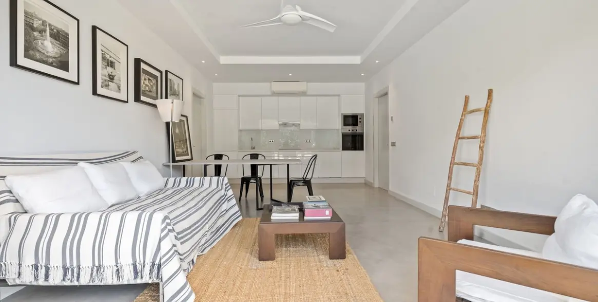 Продажа  отдельно стоящей виллы в El Madroñal 46